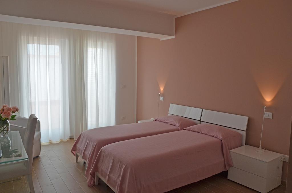 Hotel Residence Thalassa Reggio di Calabria Cameră foto